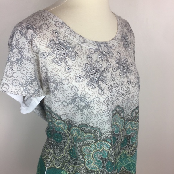 Mandala Print Ombré Blouse - Picture 2 of 8